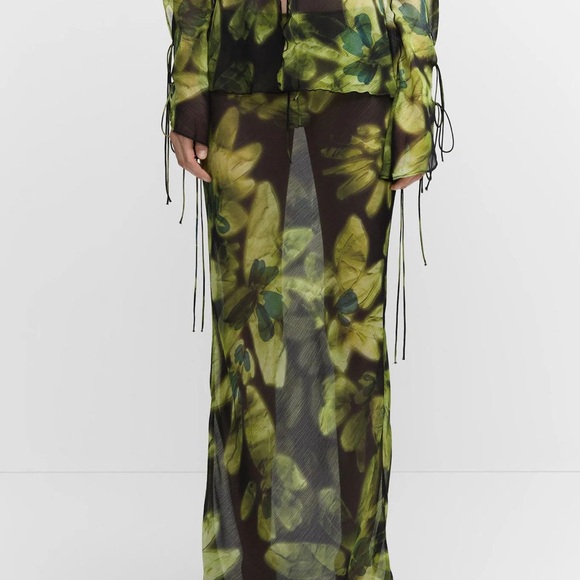 Sheer Floral Two-Piece Set - Picture 2 of 5